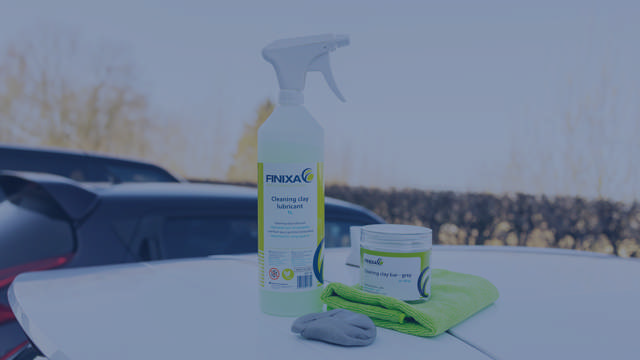 Cleaning clay and cleaning clay lubricant