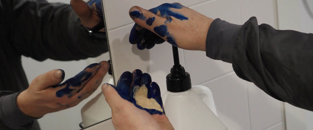 Colad présente une gamme complète de nettoyants pour les mains.