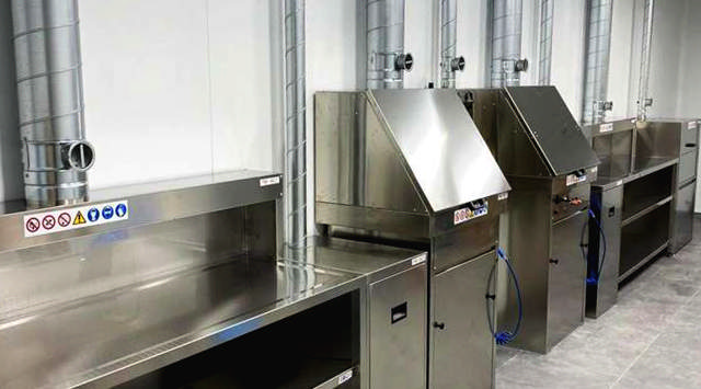<b>Atelier et equipement</b>