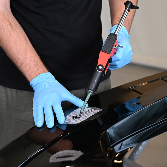 PLI 22 - Naprawa plastiku Średnia (90 sek) Mikroemisyjna